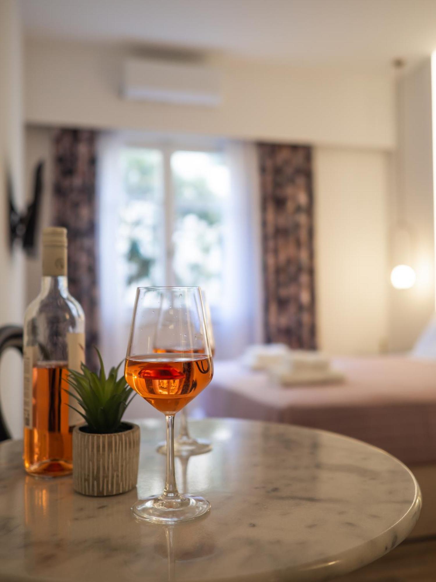 Muses Luxury Apartment *